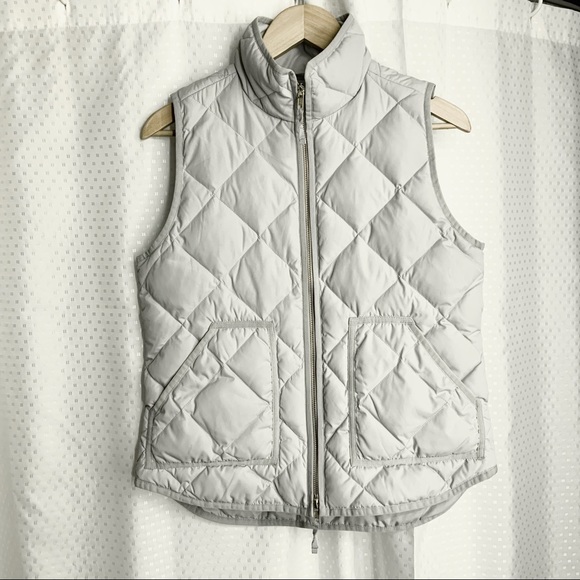 J. Crew Jackets & Blazers - J Crew factory white quilted puffer vest S